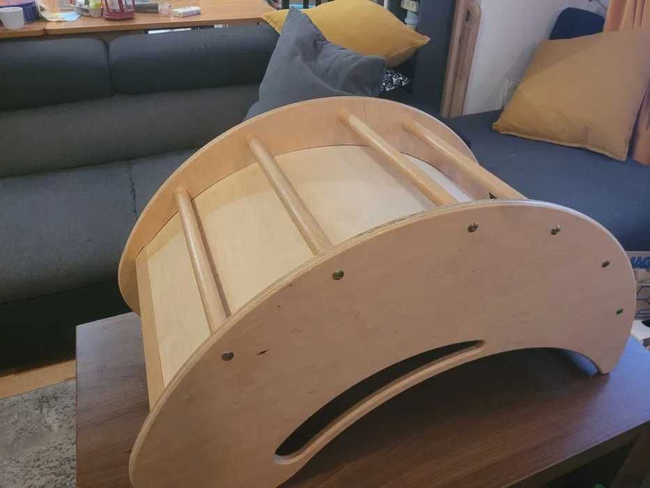 Rocker / Leagăn Montessori 2 în 1 Leea Toys din lemn – stare bună