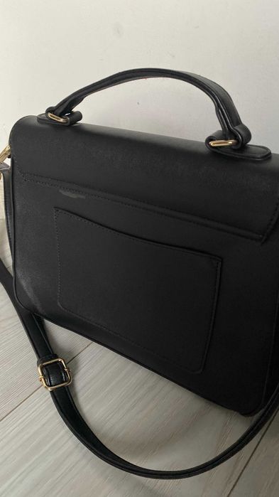 Сумочка  коженая новая