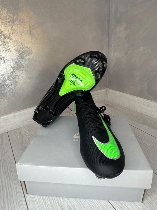 Ghete fotbal noi Elite Version originale