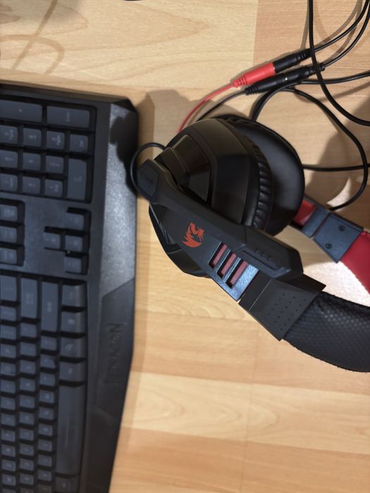Геймърски слушалки redragon