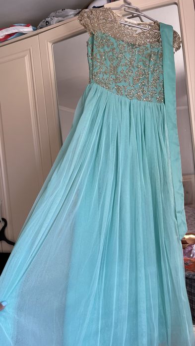 Вечернее платье