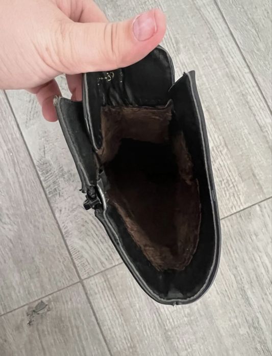 Botine imblanite de iarna