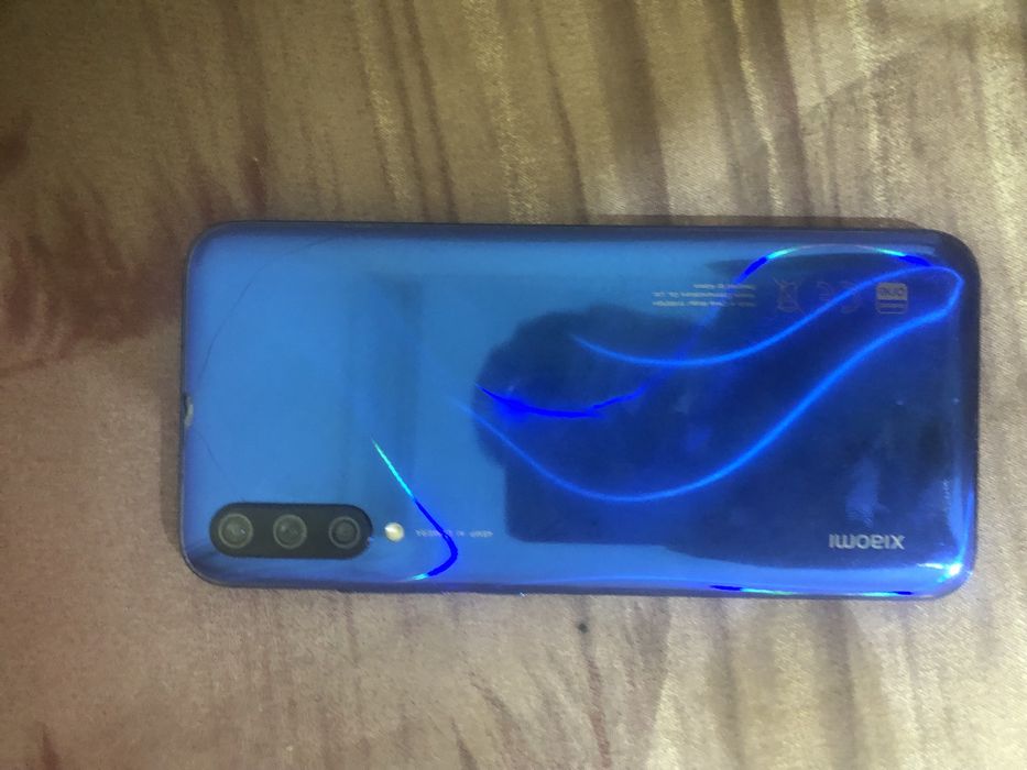 Xiaomi a3 64/4 ekran ketgan zapchast