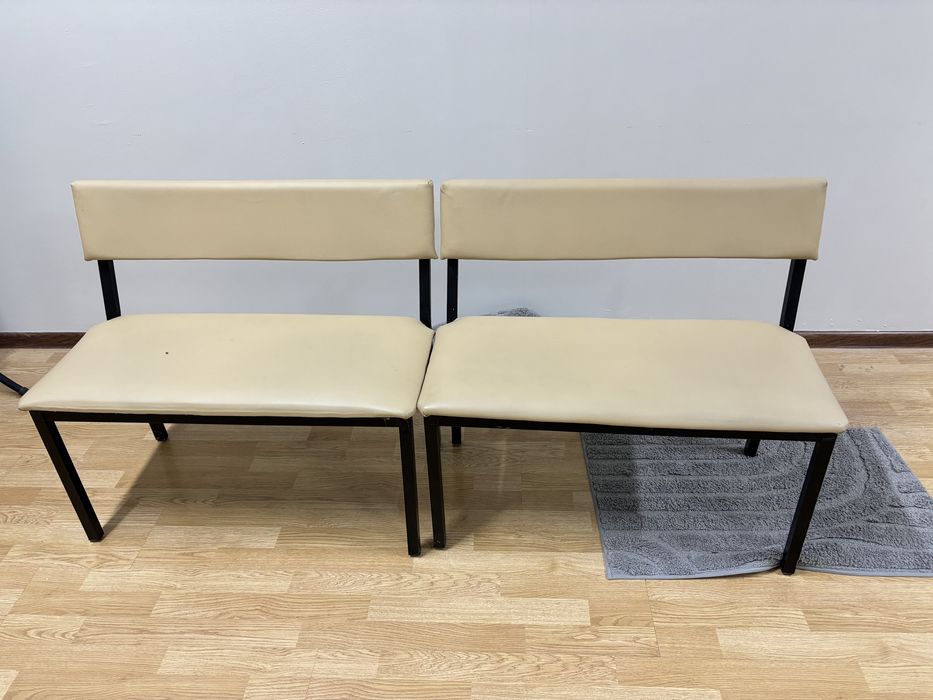 Продам 2 банкетки со спинкой