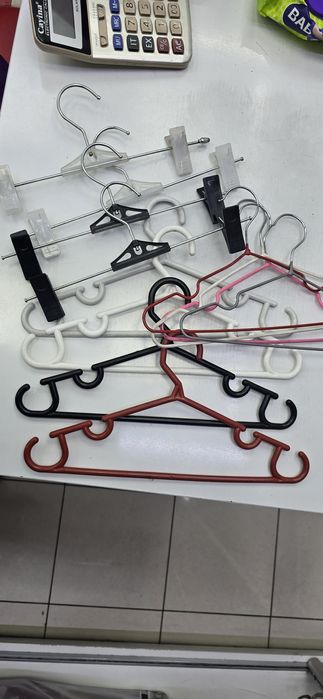 Вешалки торговые