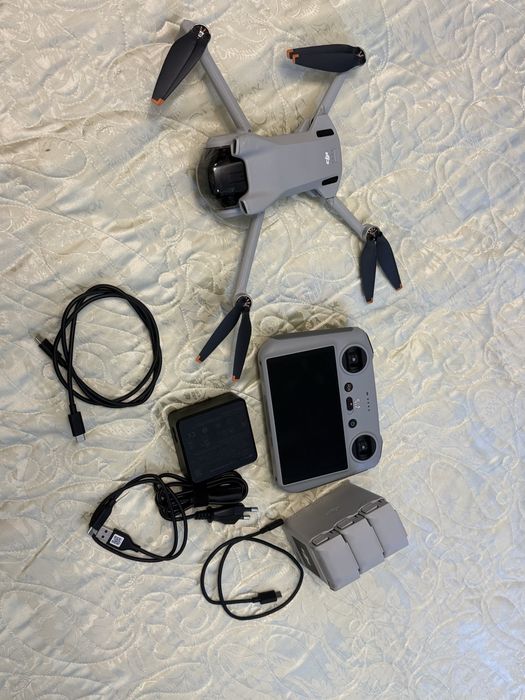 Продаю дрон dji mini 3 combo.