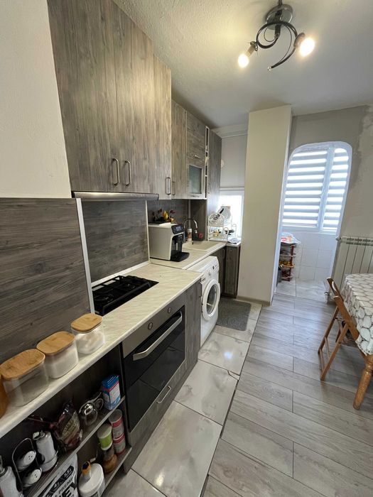 Продава се Тристаен апартамент в Казанлък - 96 кв.м за 797 €/кв.м - Снимка #1