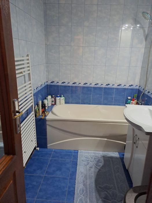 Vand apartament 2 camere Cetate zona Piata-Mercur