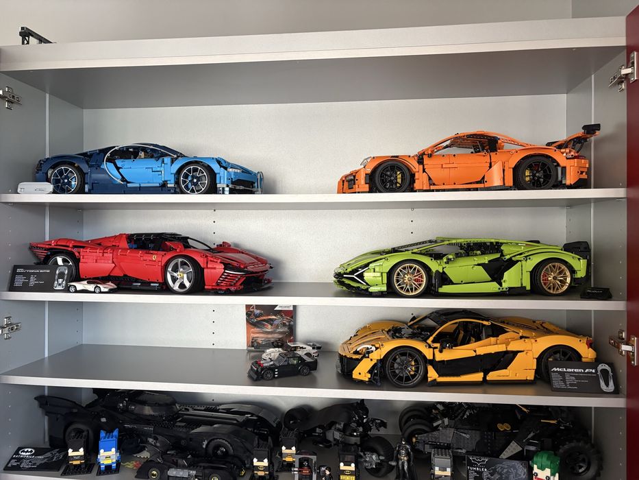 Продавам Lego Bugatti Chiron 42083