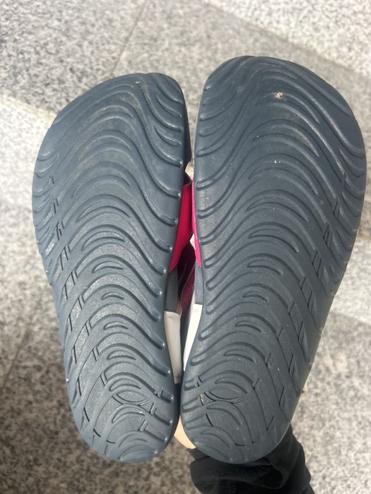 Sandale Nike marimea 35