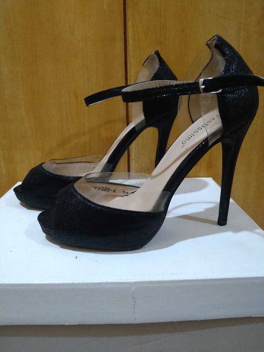 Продавам дамски обувки