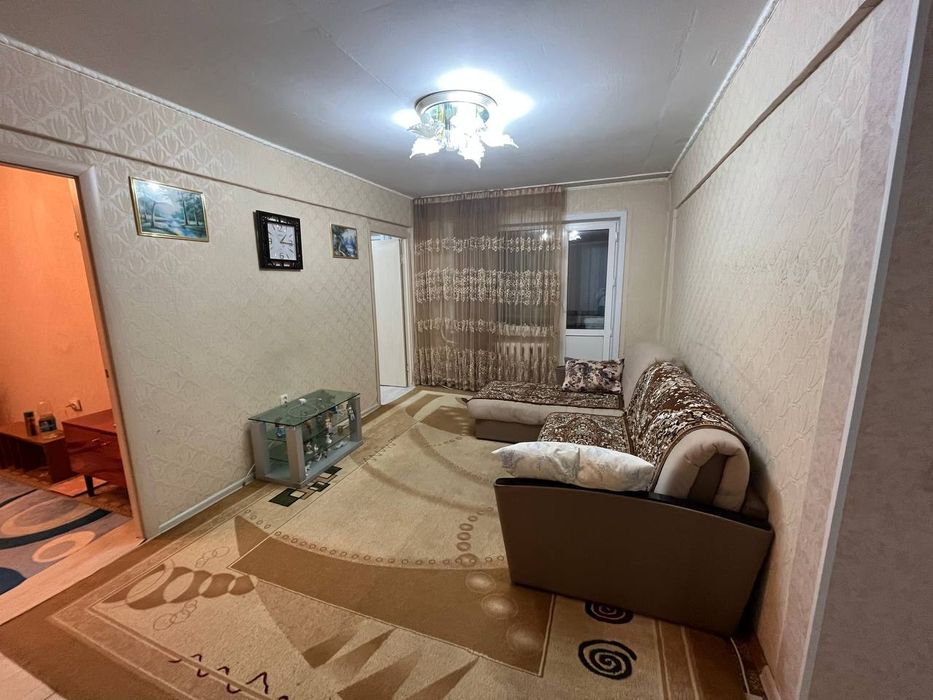 Продам квартиру 4 комнатную