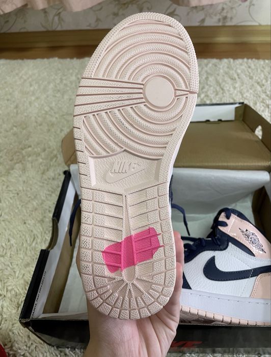 Air Jordan 1 High Atmosphere Bubble Gum
