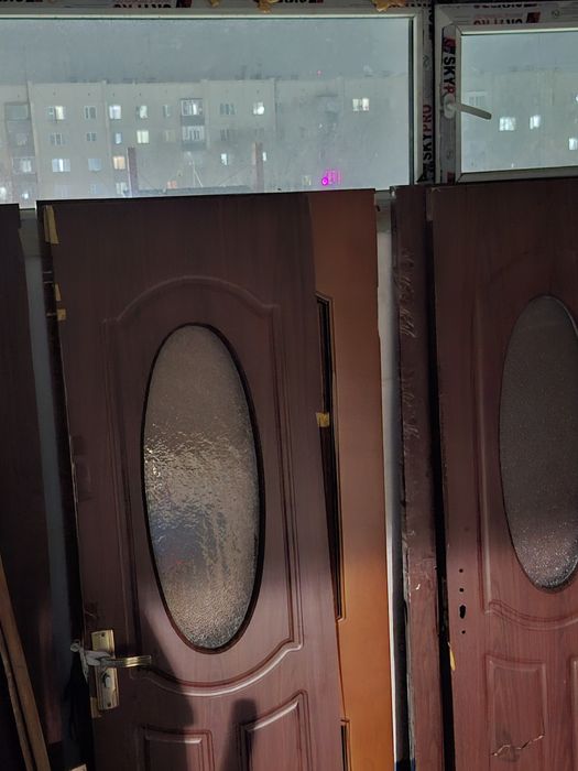 Продаю дверь.6шт