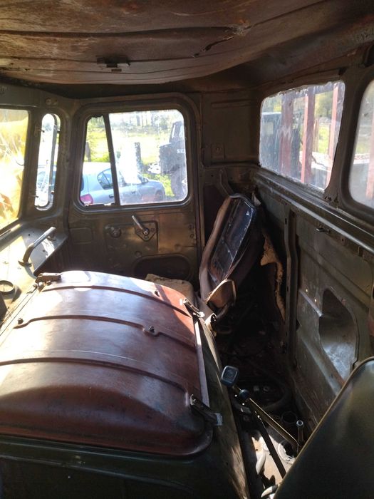 Виетнамка Газ 66 на части