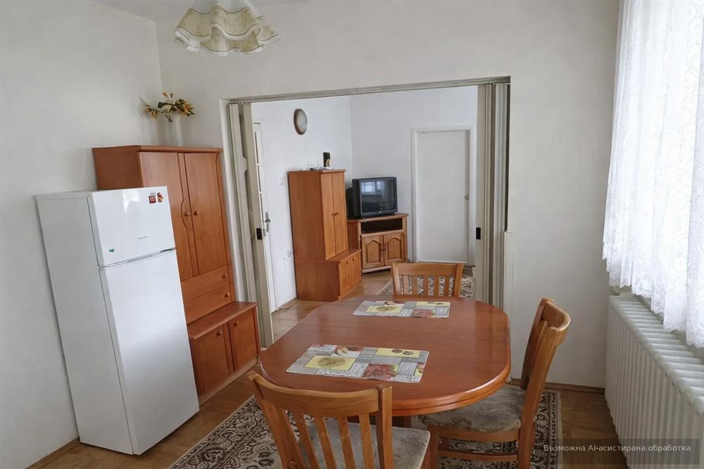 Тристаен апартамент, под наем, Център