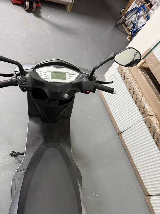 Vand scuter electric