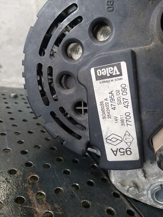 Alternator 1.2 b renault clio 2 2542422a 7700437090