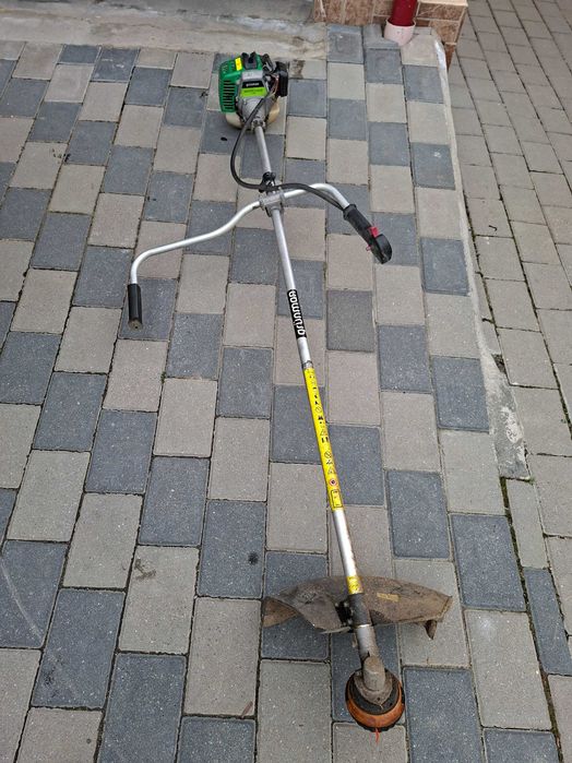 Vând motocoasa gurmann