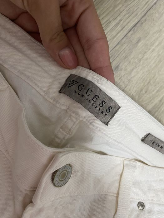 Дънки Guess с мънисти