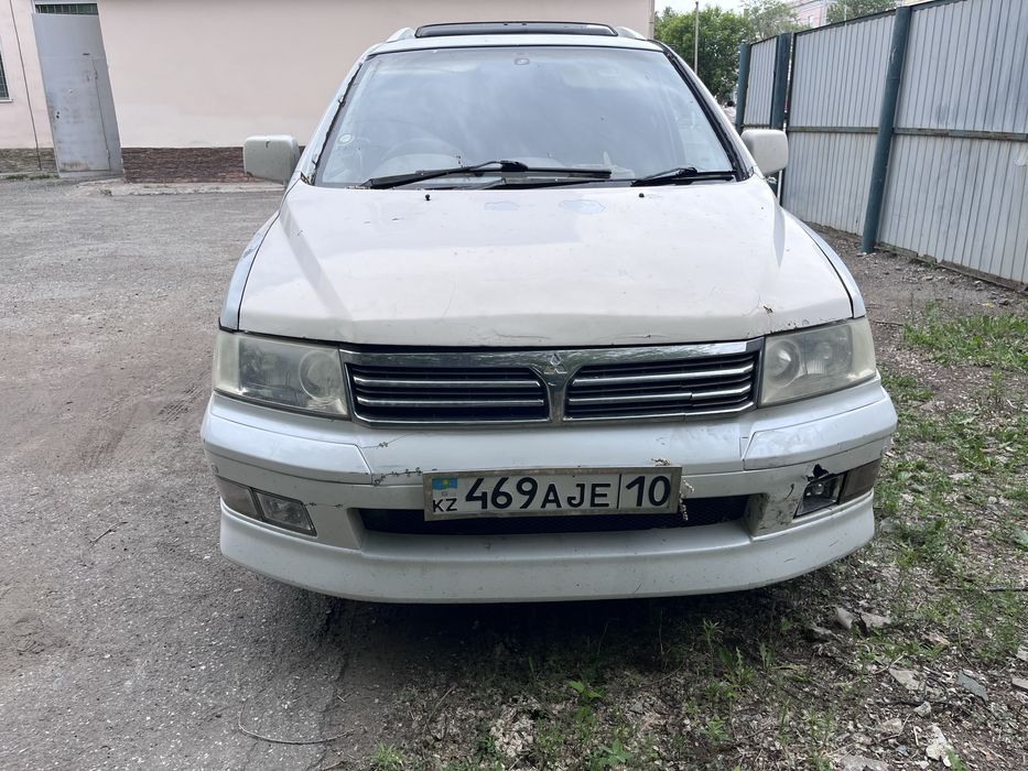 Mitsubishi Chariot