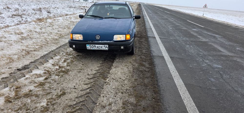 Фольксваген Пассат б 3. 89год.