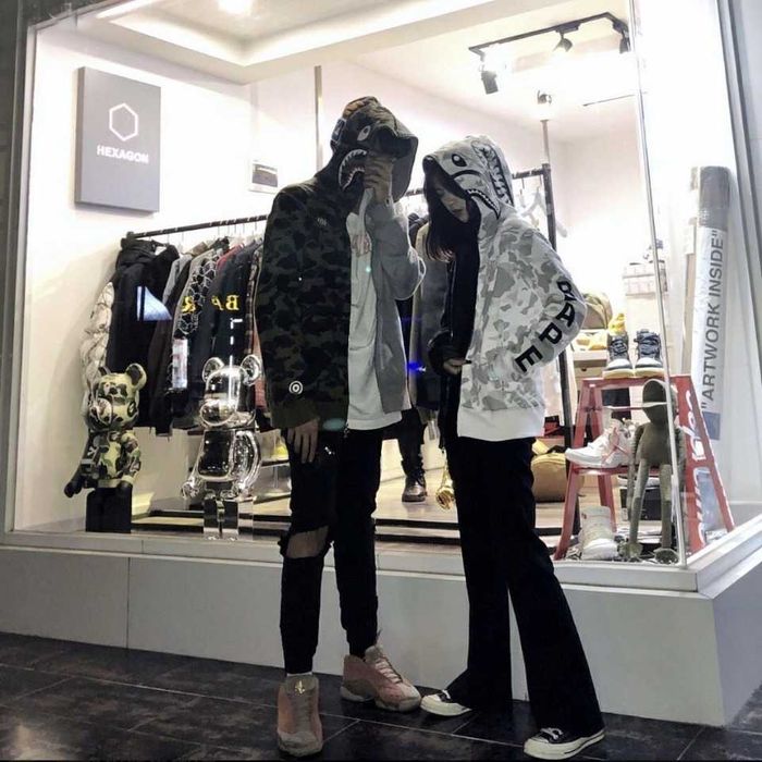 Aduc pe comanda Hanorace BAPE orice model