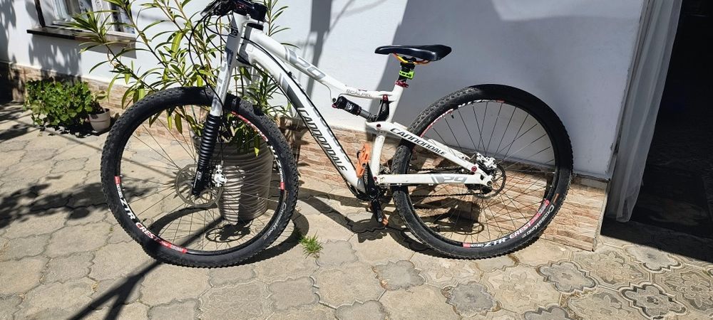 Vând Cannondale Scalpel 29 (FURCĂ DEFECTĂ)