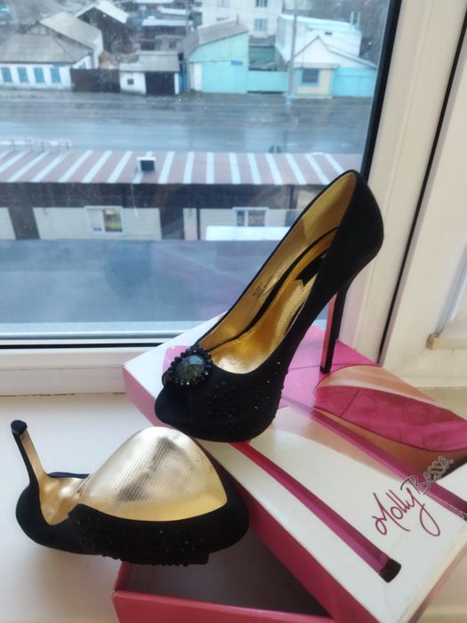 Продам туфли на выход