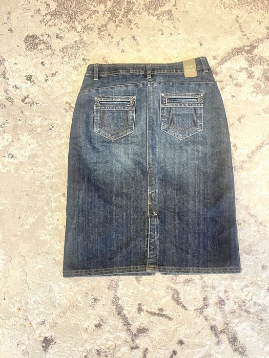 Fusta de blugi 2 bucati si un pulover cu paiete M