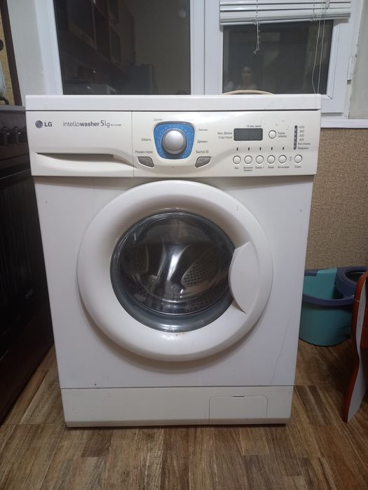 Машинка автомат Lg