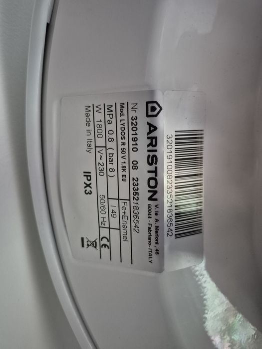 Vând boiler electric Ariston 50L