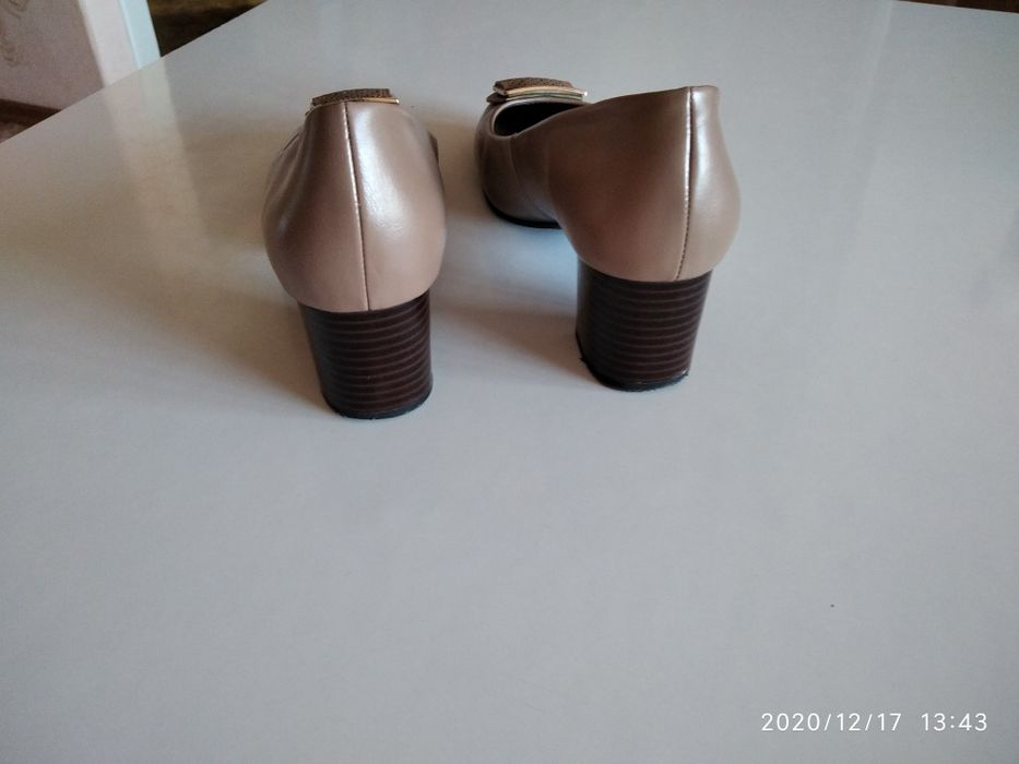 Женские туфли повседневные