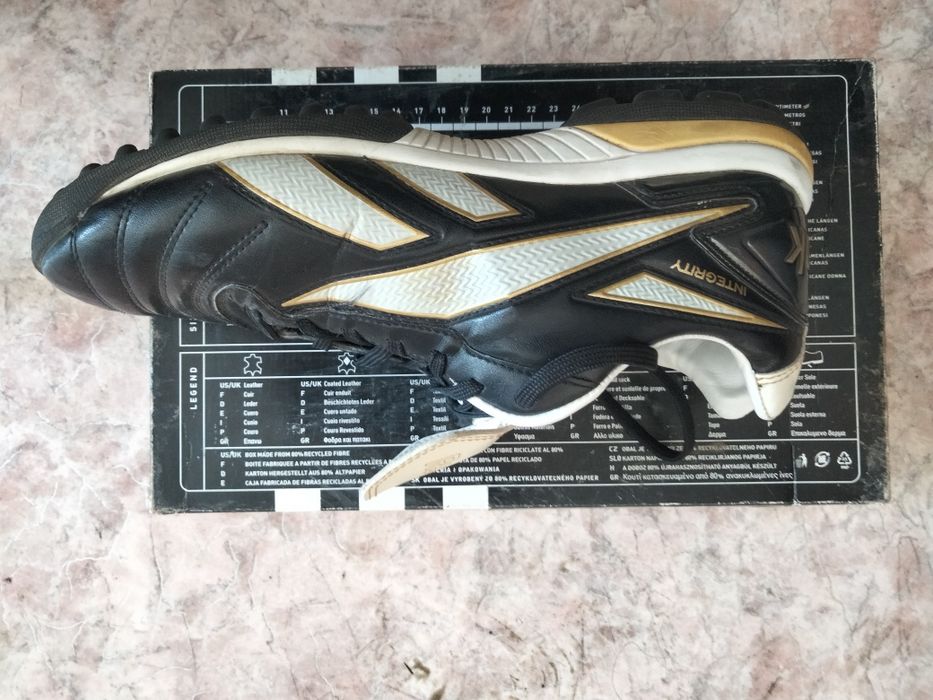 Продаю оригинал Сороконожки Reebok