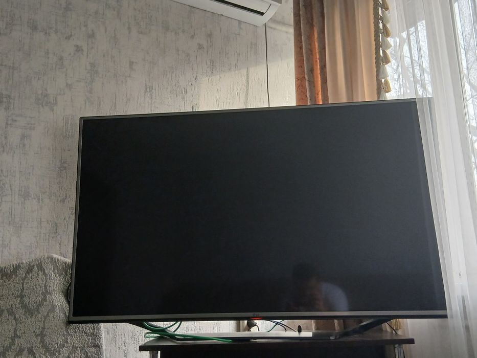 Смарт тв LG  б/у