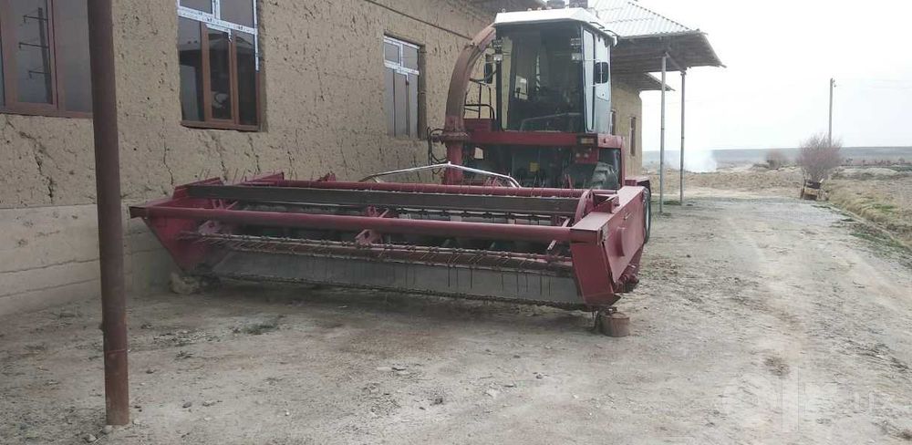 Макка пояси  ўрадиган комбайн.