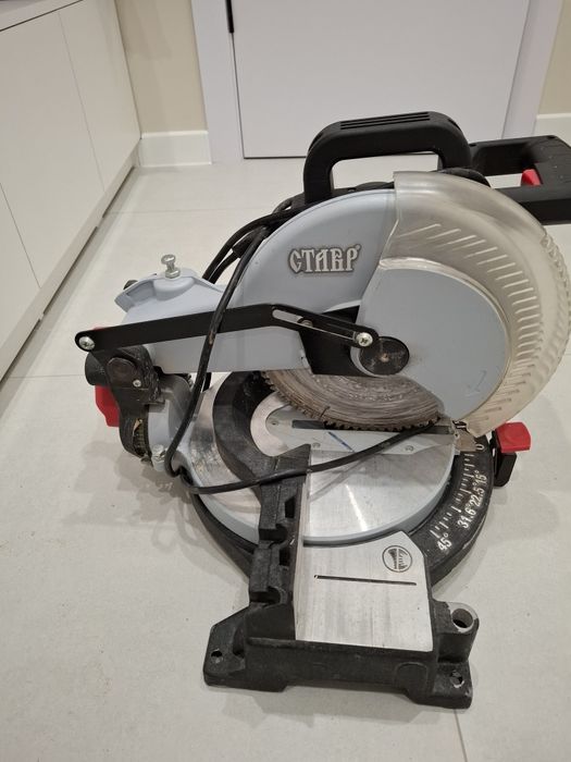 Продам торцовочную пилу СТАВР