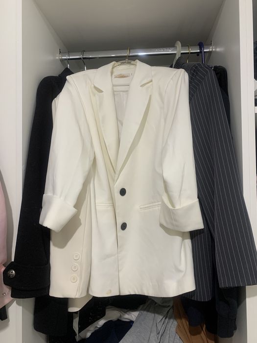 Продаю платье  и куртку,туфли и сапоги.