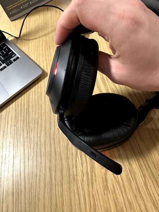 Jabra Evolve 2 85 with Charging Stand