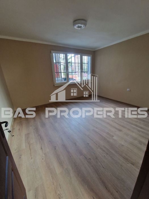 Етаж от къща в София-Левски площ 80