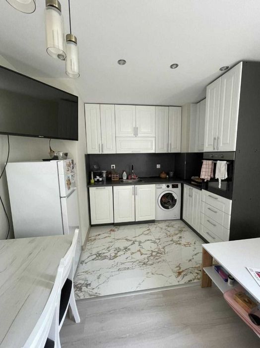 Дава се под наем Тристаен апартамент в Пловдив, Тракия - 70 кв.м за 450 € - Снимка #3