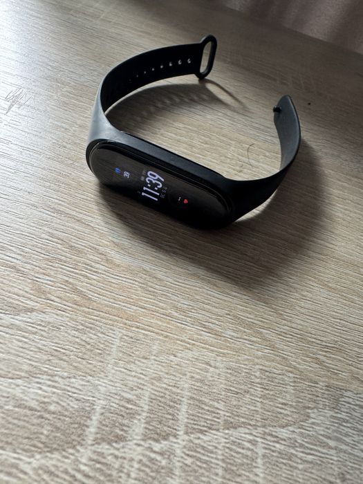 Часы Xiaomi Mi Band 4