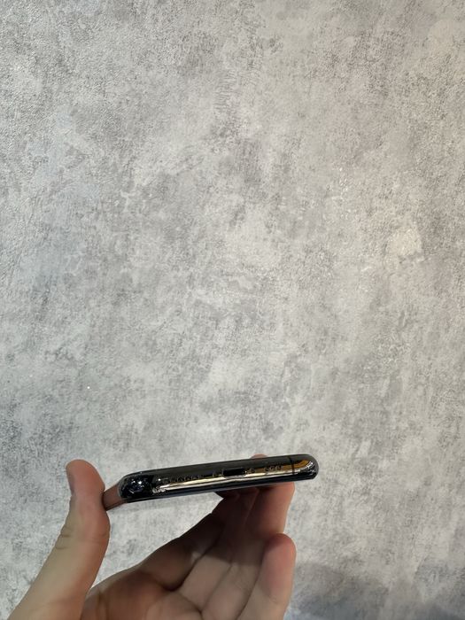 Iphone 11 pro black 64 gb battery 100% display alishgan