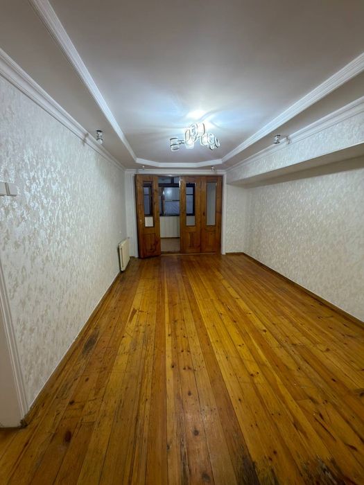 Срочно сотилади Яккасарой тумани Шота Руставили 2/4/4