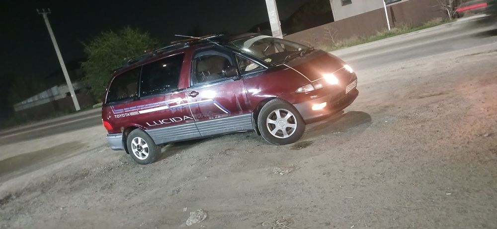 Продам семейное авто