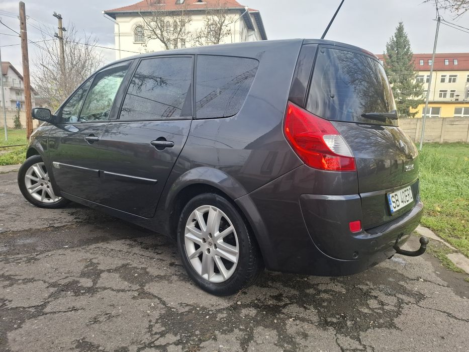 Renault megane scenic 7 locuri