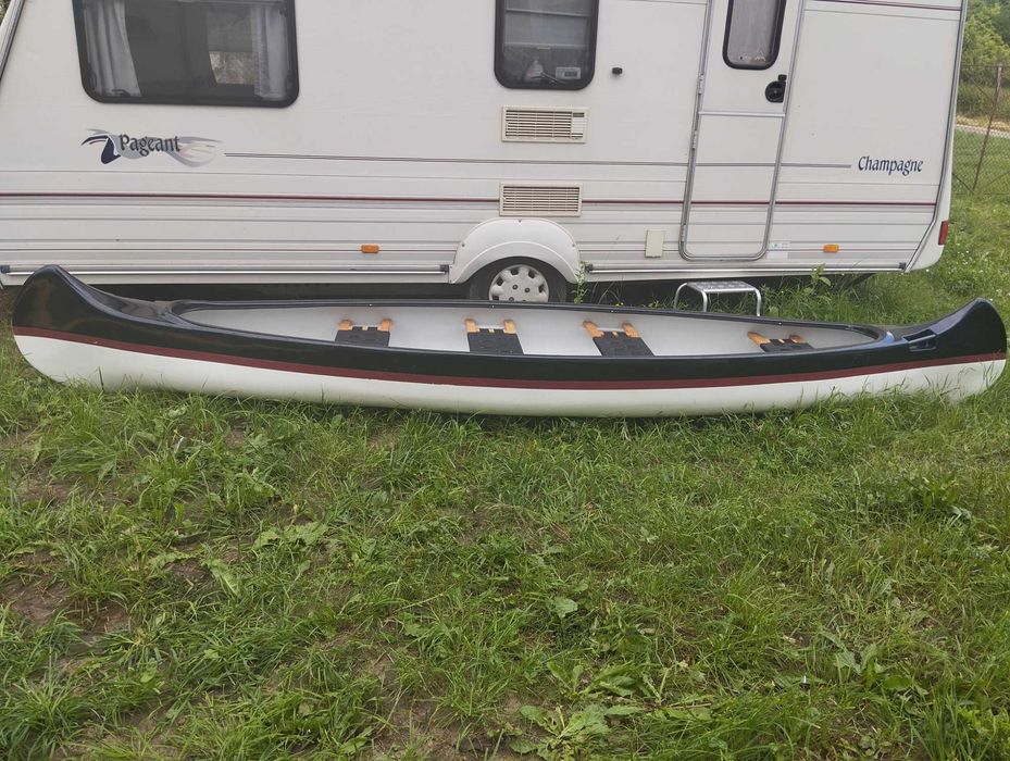 Кану за риболов, туризъм, почивка