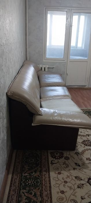 Диван угловомыиымен