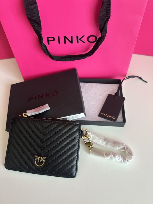 Чисто нов Картхолдър на марката Pinko