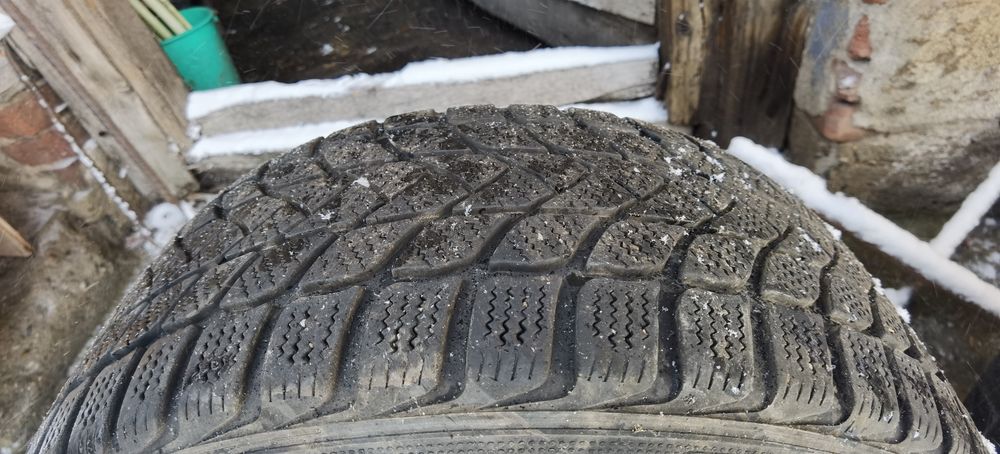 Джанти със Зимни Гуми Мерцедес 215/55 r16